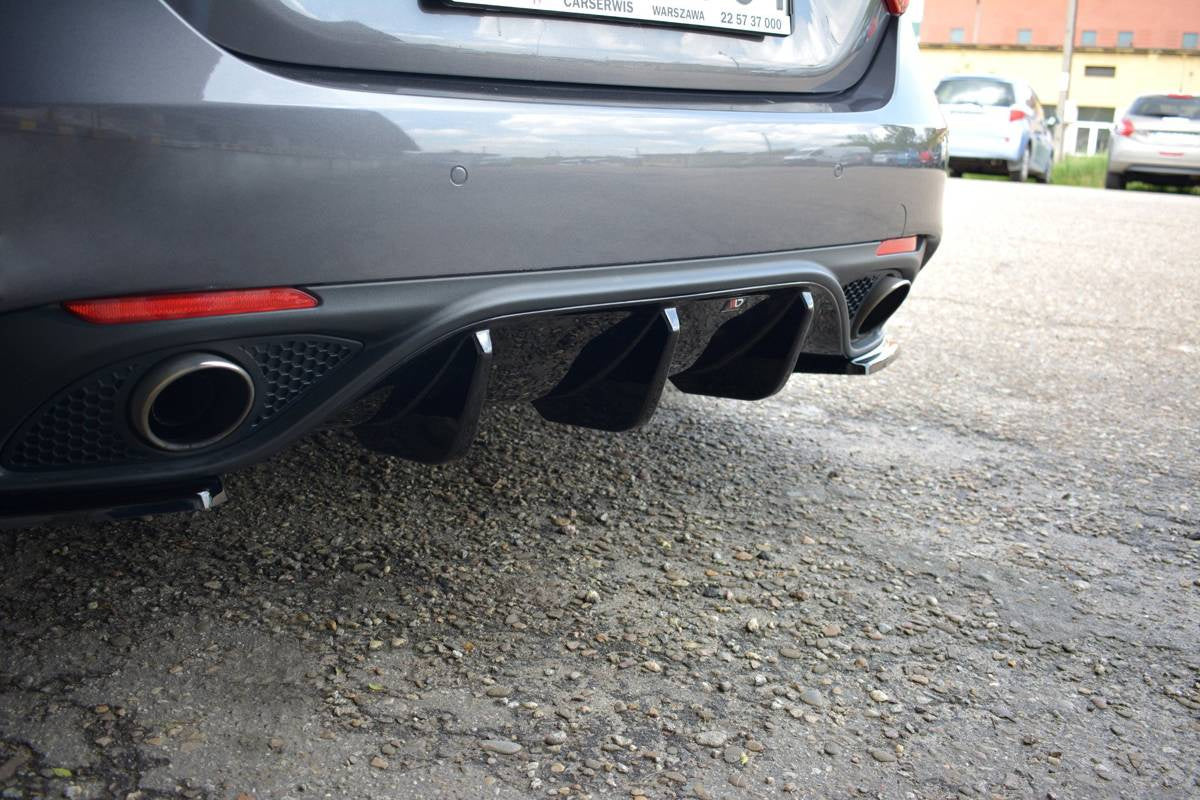 Diffusor Alfa Romeo Giulia Veloce Heckschürze Glanz Schwarz