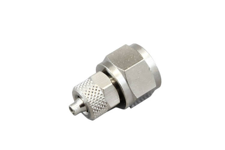 Messinganschluss für Luftschlauch 6/4mm - 1/4" Innengewinde