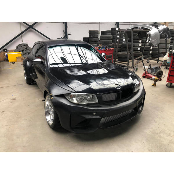 Bodykit BMW 1 E81 E82 E87 Hood Royal