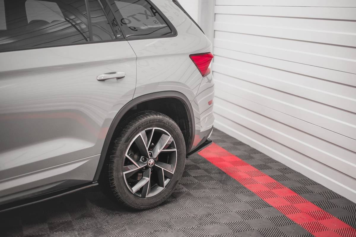Splitter Skoda Kodiaq I Sportline Rear Side Gloss Black