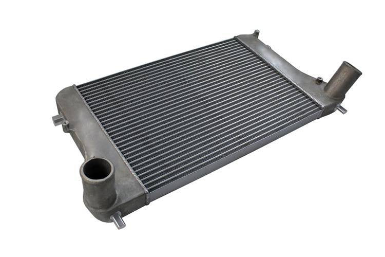 TurboWorks Ladeluftkühler VW Golf V Audi A3 579x419x36 Einlass 2,5" Rohr und Lamellen